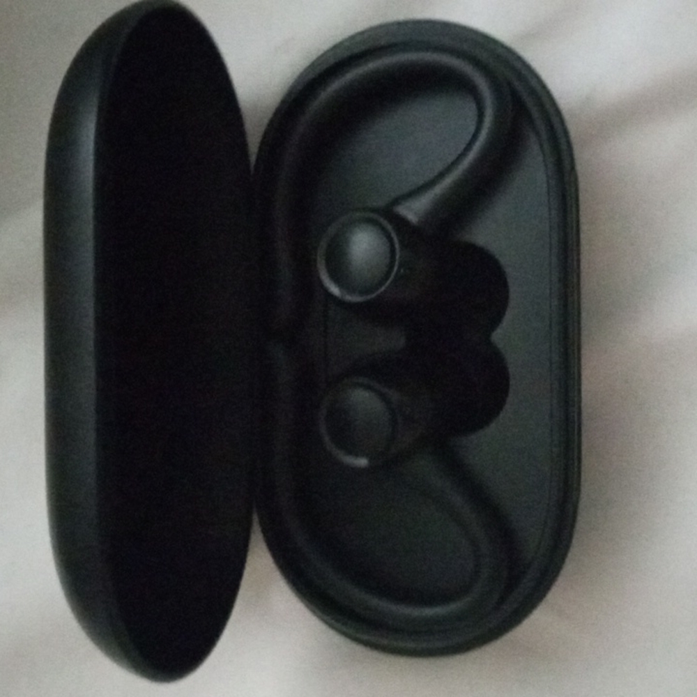 Onn Bluetooth sport earbuds